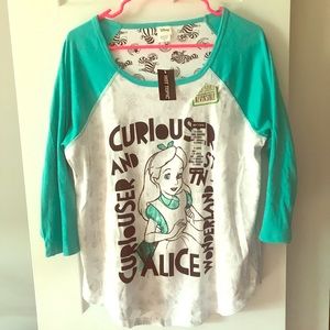 Reversible Disney Alice in Wonderland XL tee